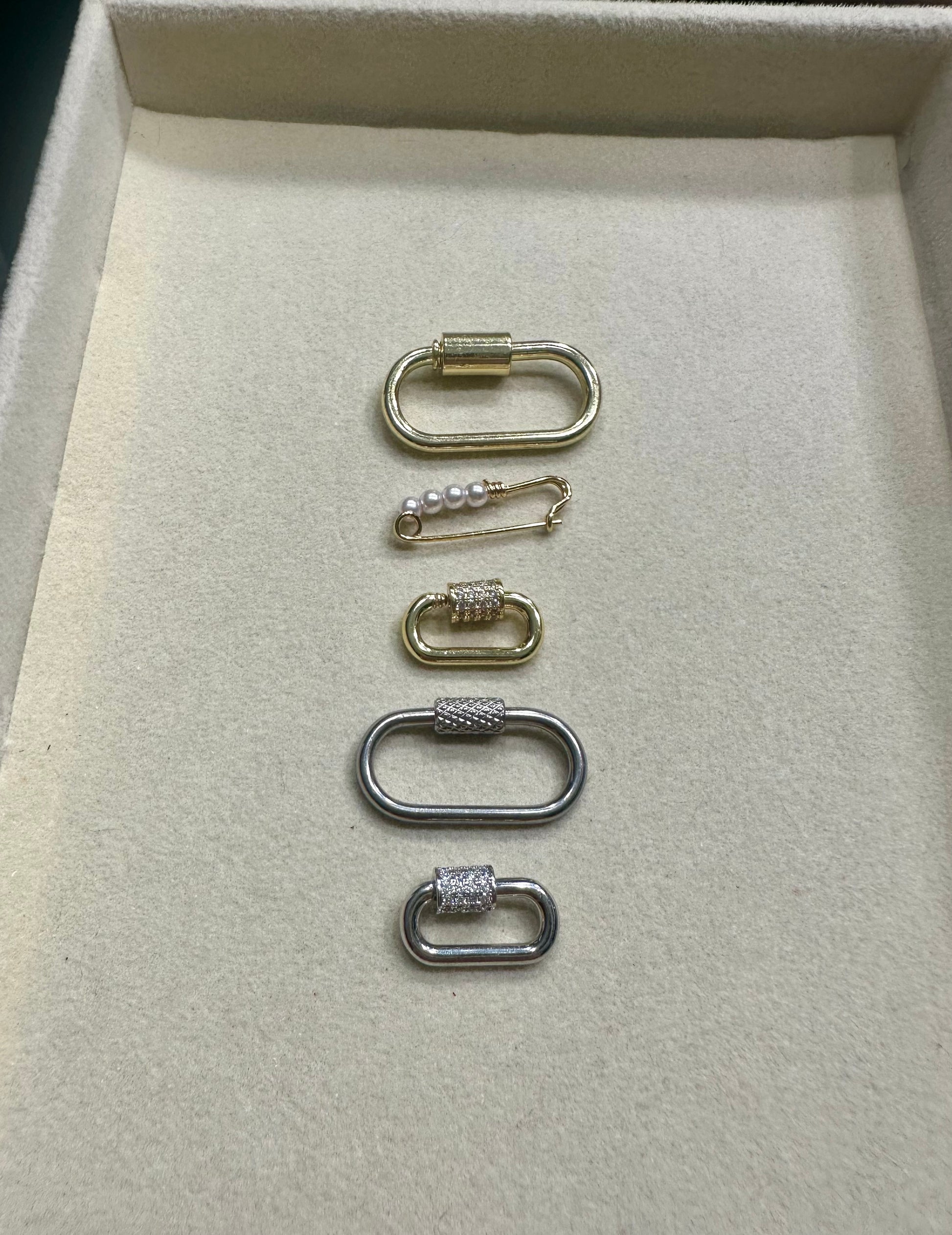 Carabiner
